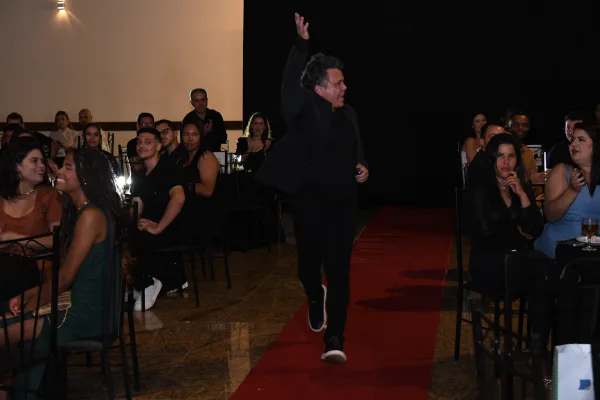 Palestra - Assim Nasce Um Vendedor - Rodrigo e Regiane Morart #2